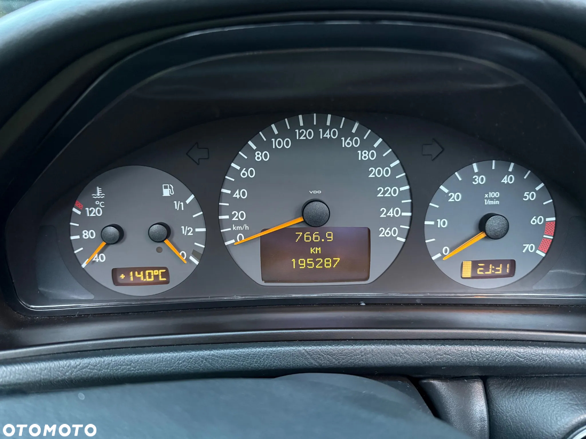Mercedes-Benz CLK - 2