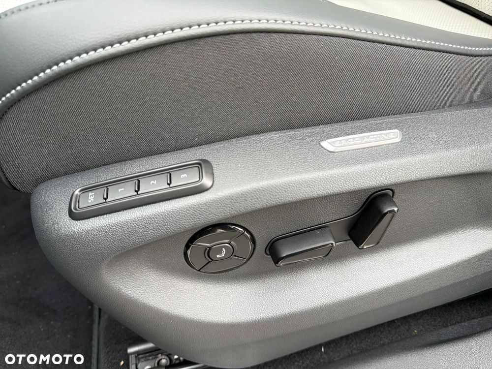 Volkswagen Tiguan 2.0 TDI Style DSG - 29