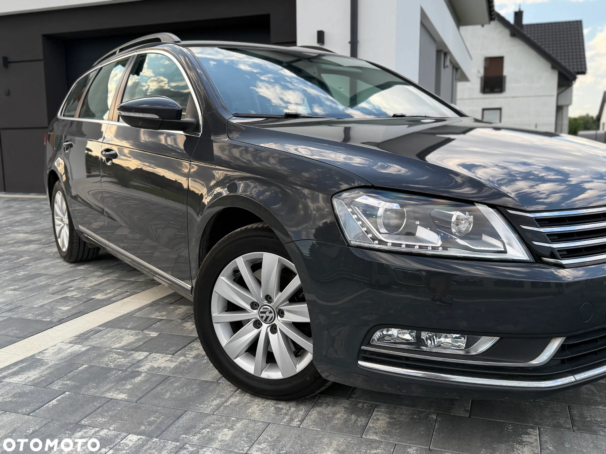 Volkswagen Passat 2.0 TDI Comfortline DSG - 2