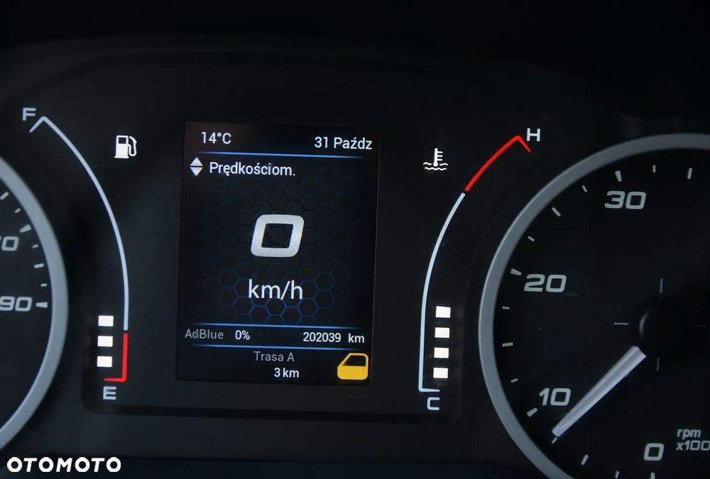 Iveco 72C18  3,0 180KM  Zanotti Z380  230 V 6,1m 12 palet dł -20+20 ładowność 3460kg - 28