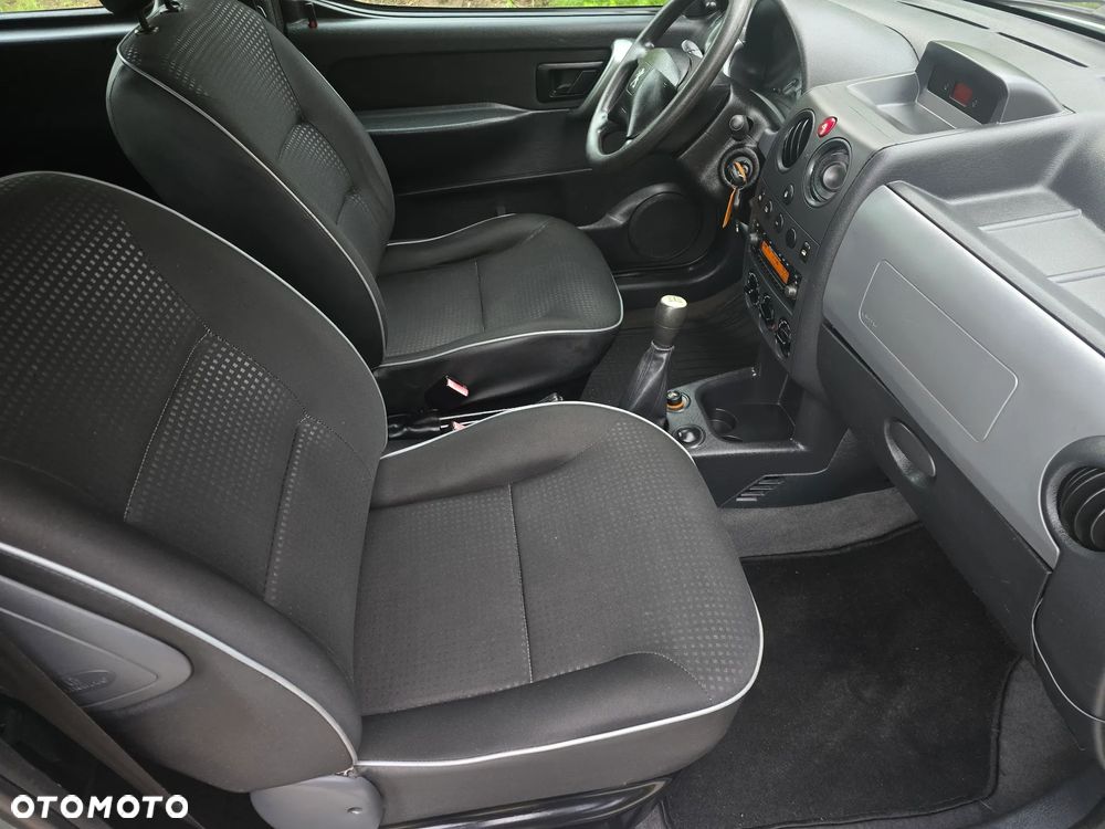 Peugeot Partner Kombi 110 Premium - 27