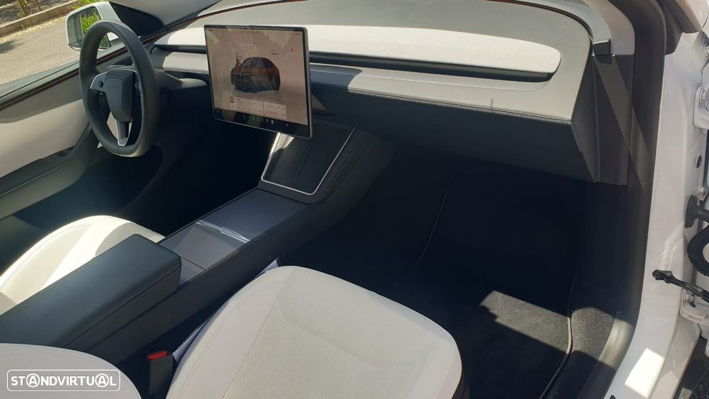 Tesla Model Y Long Range Tração Integral Premium - 23