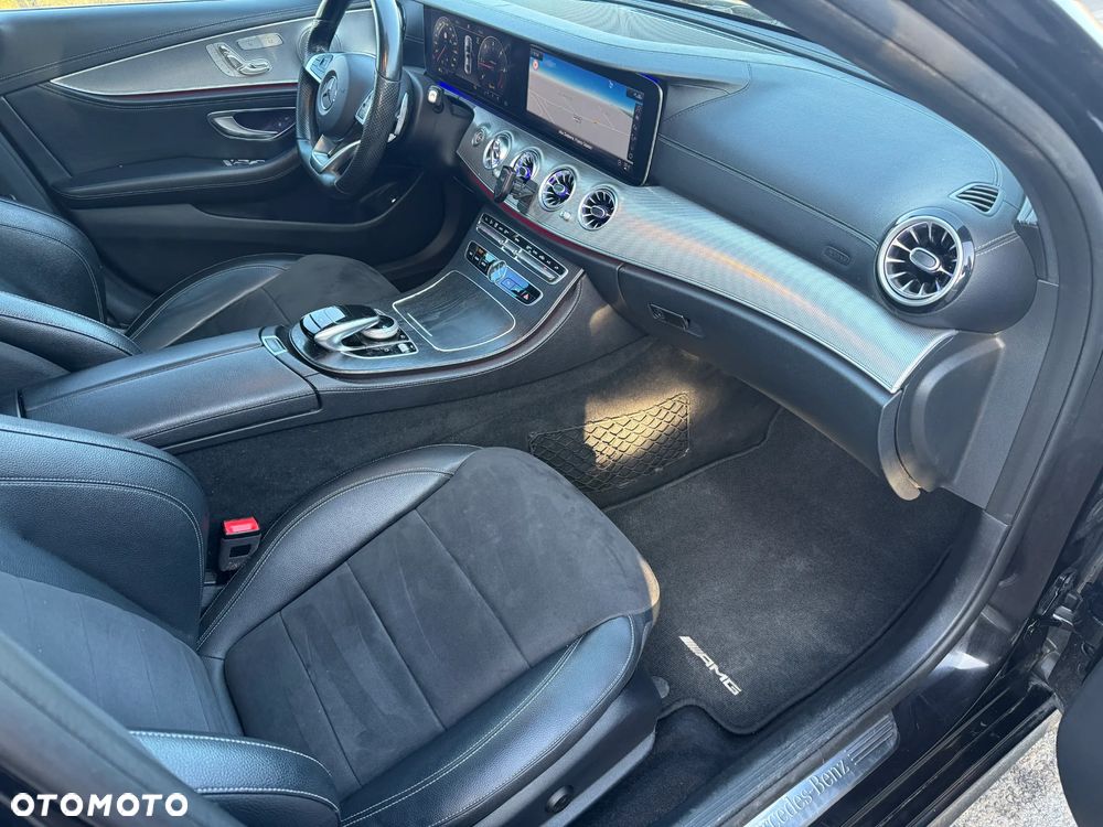 Mercedes-Benz Klasa E 220 d 4-Matic 9G-TRONIC - 12