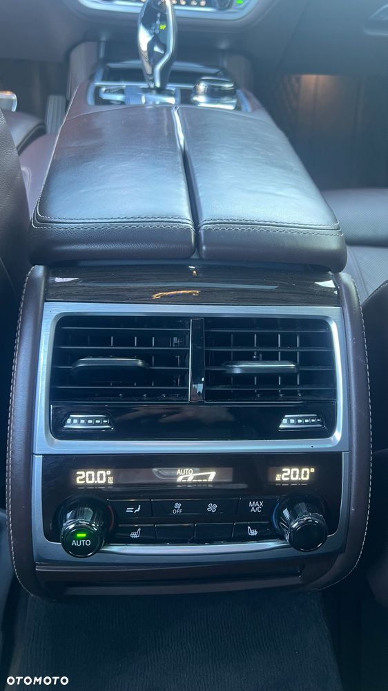 BMW Seria 7 750d xDrive - 22
