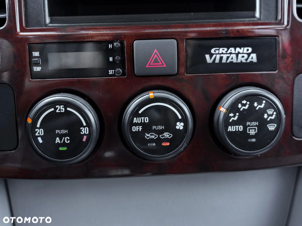 Suzuki Grand Vitara - 30