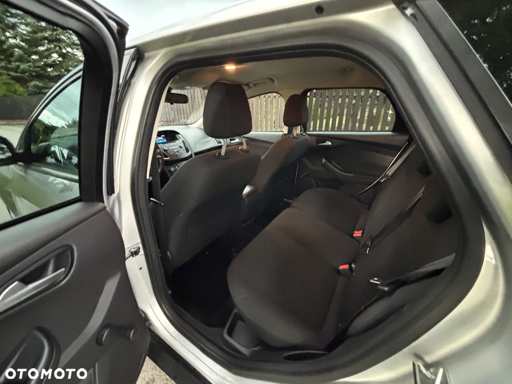 Ford Focus 1.5 TDCi SYNC Edition - 16
