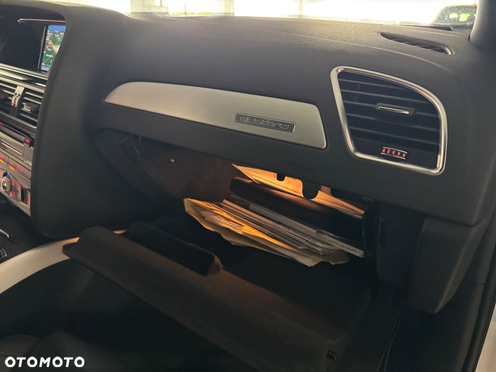 Audi A4 Avant 2.0 TDI DPF quattro S tronic S line Sportpaket - 29