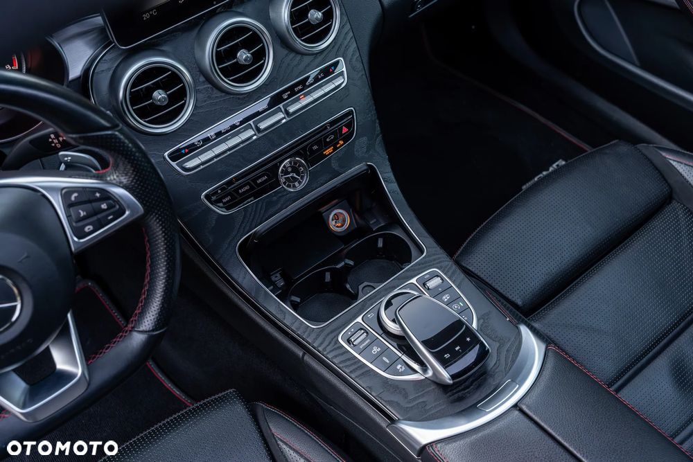 Mercedes-Benz Klasa C AMG 43 4-Matic - 22