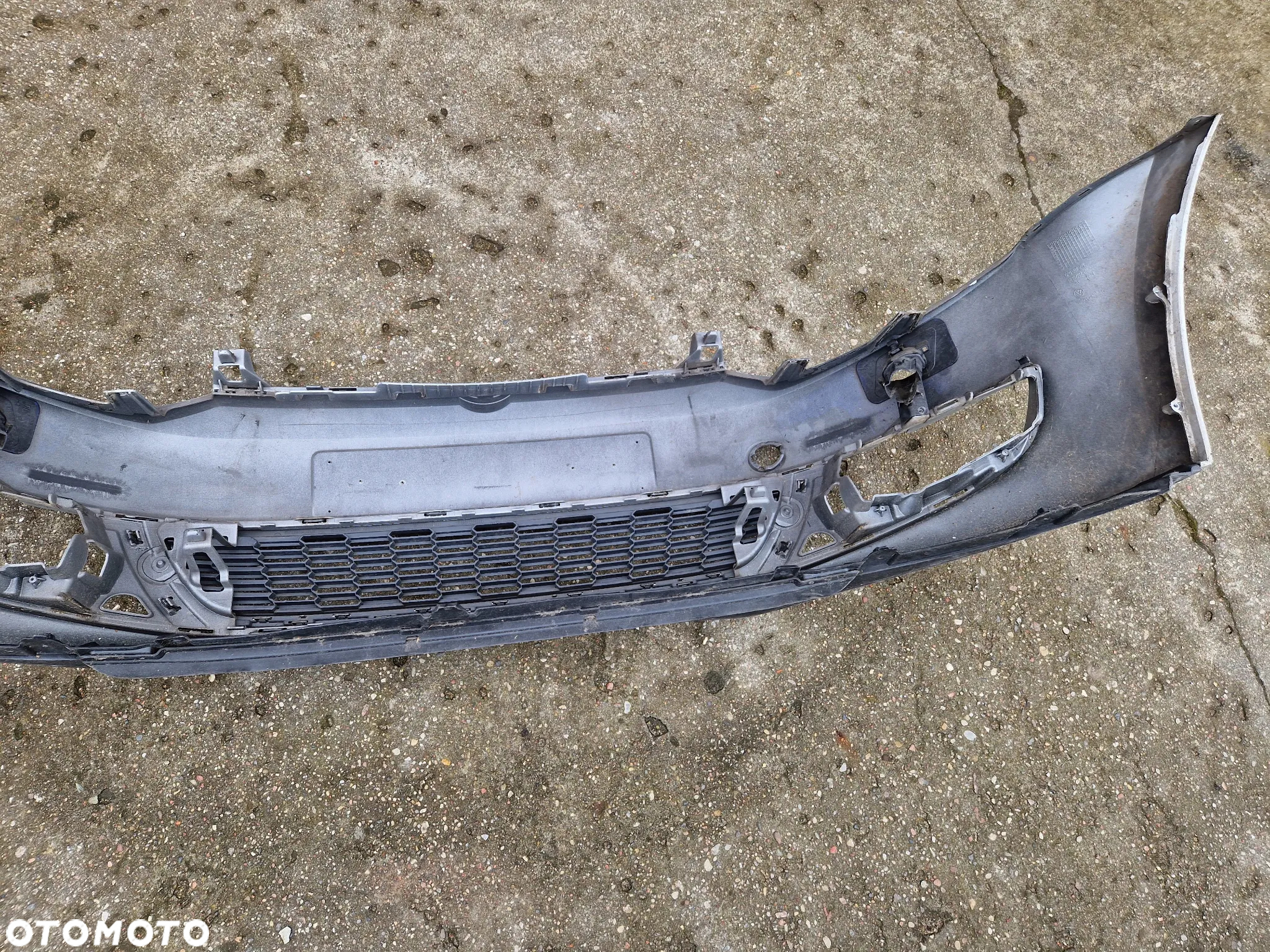 VW Polo V HighLine 09- zderzak przedni kratka 6R - 5