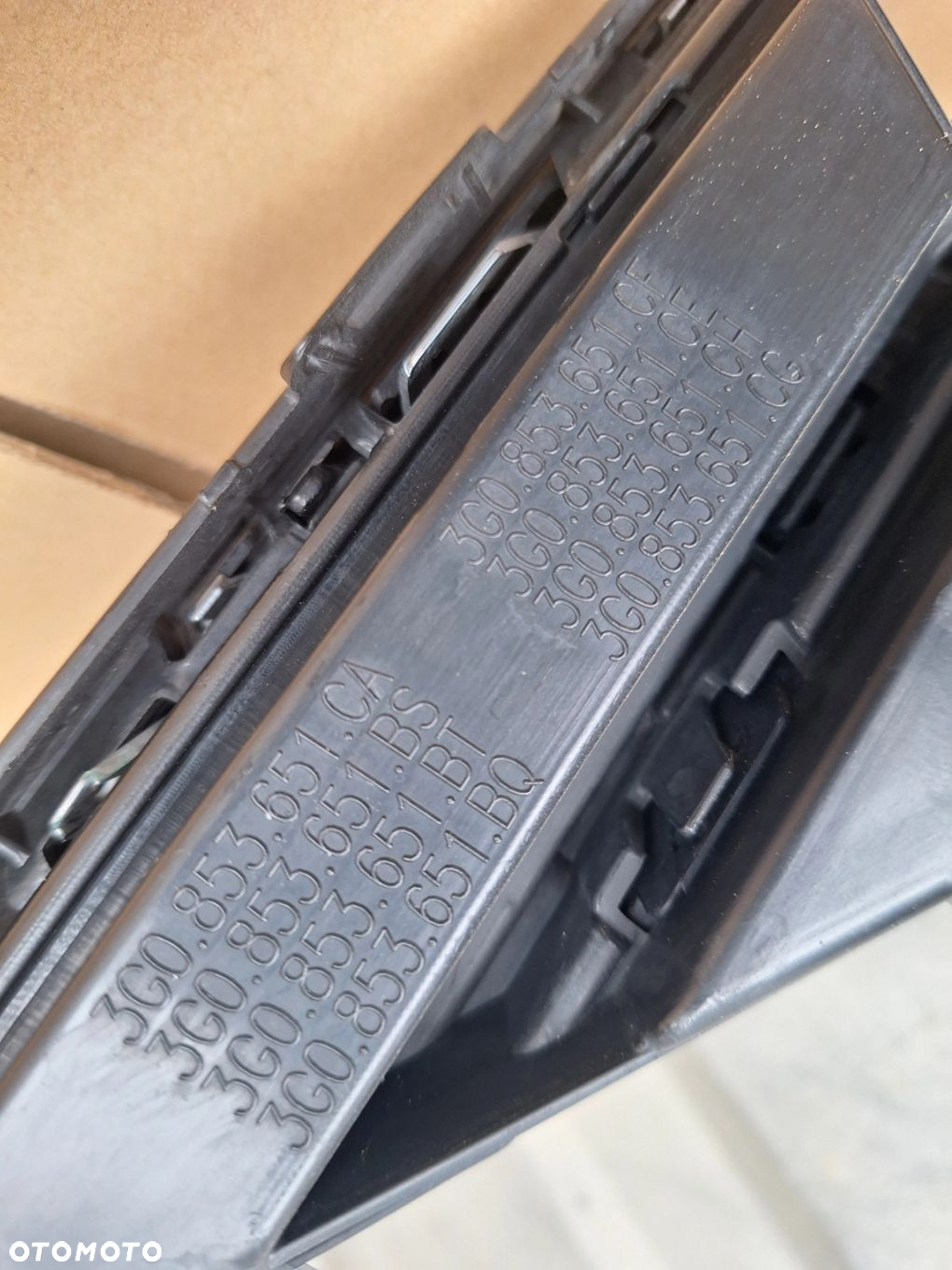 VW PASSAT B8 GTE LIFT 19- ATRAPA GRILL GNIAZDO ŁADOWANIA 3G0853479D WYSYŁKA 24H - 16