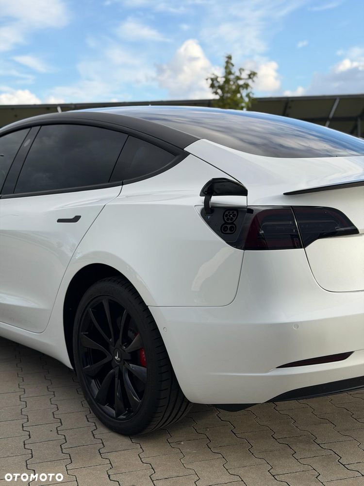Tesla Model 3 Performance AWD - 11