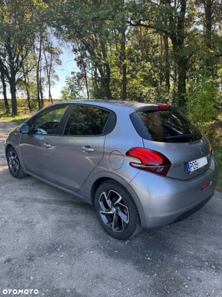 Peugeot 208 1.5 BlueHDi Allure S&S - 6