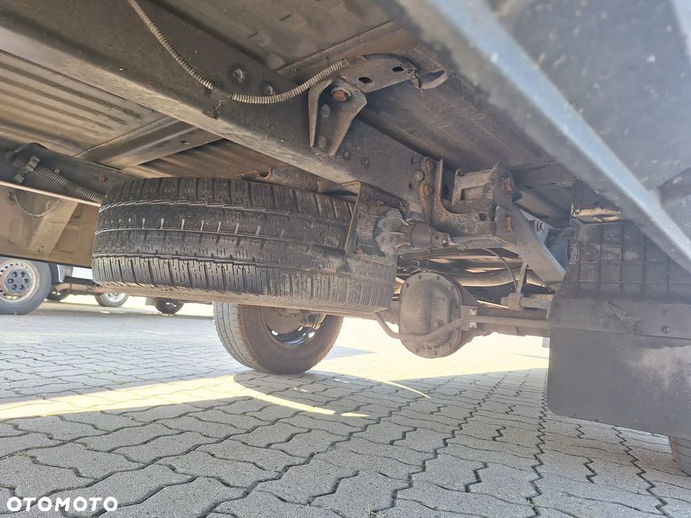 Iveco Daily 35S18 HiMatic furgon 16m blaszak automat FV23% MAXI - 27