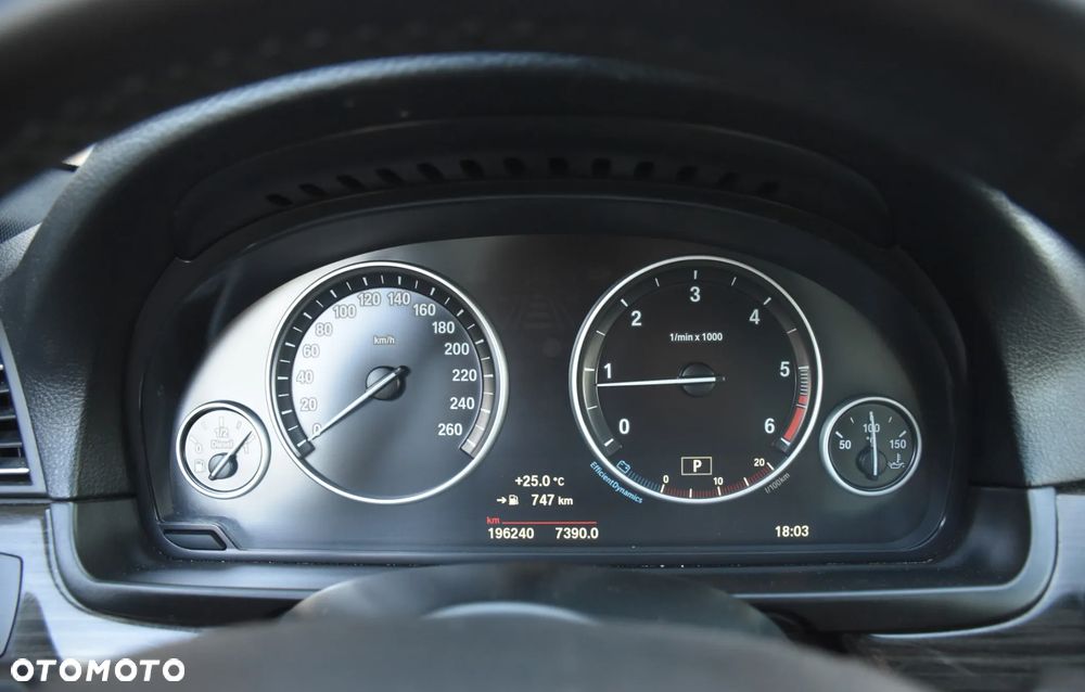BMW Seria 5 518d Luxury Line - 26