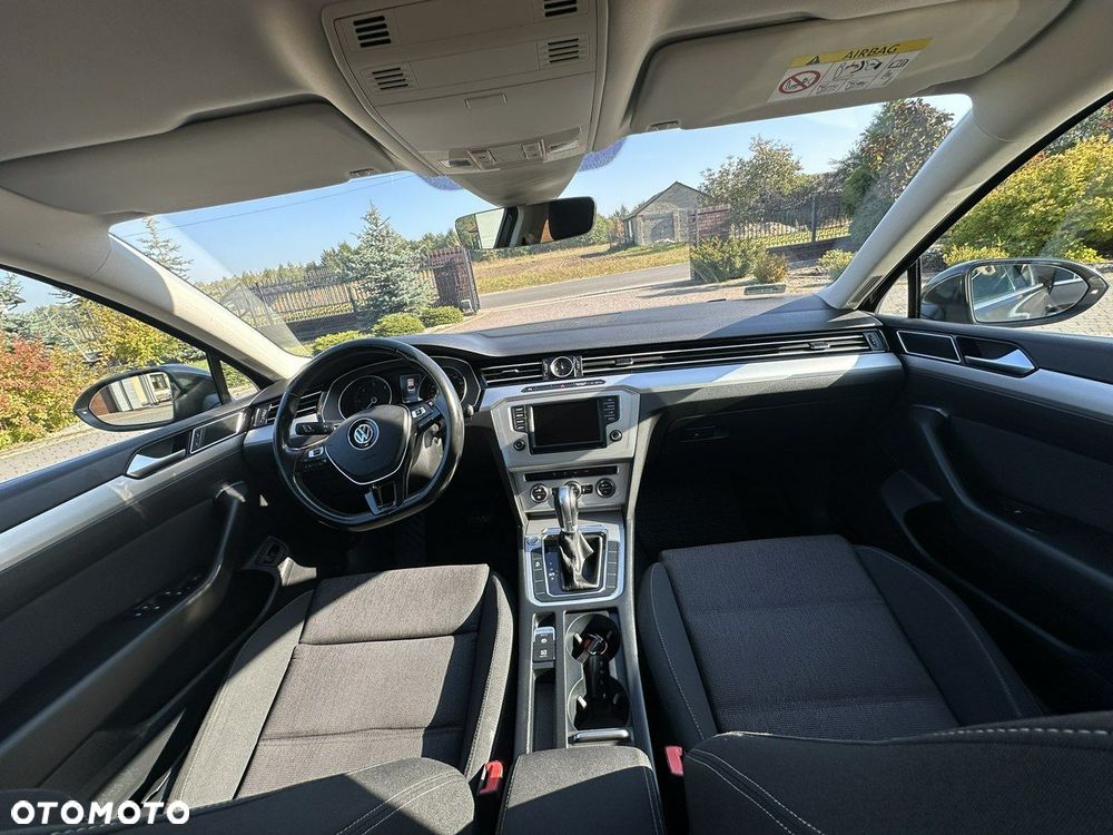 Volkswagen Passat - 14