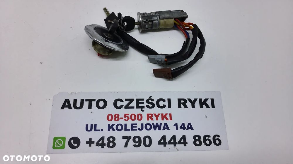 Microcar MGO M.Go Stacyjka Kluczyk Korek Wlewu - 1