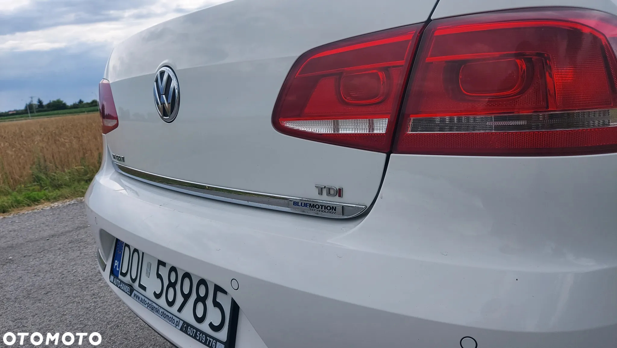 Volkswagen Passat 1.6 TDI DPF BlueMot Highline - 6
