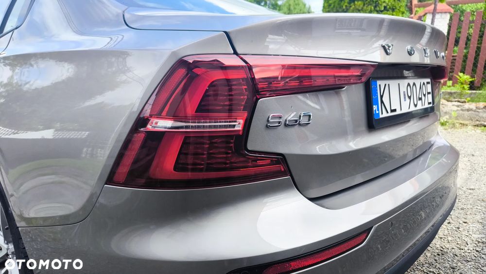 Volvo S60 T5 Momentum Pro - 13