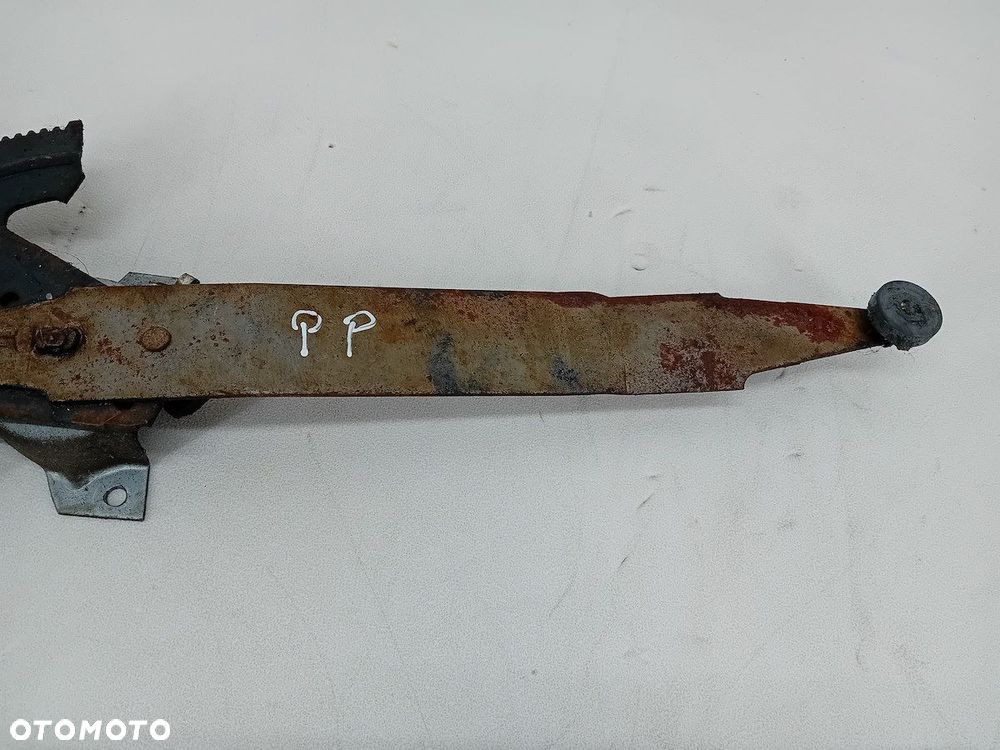 PODNOŚNIK SZYBY PRAWY PRZÓD CHEVROLET BERETTA (87-96) - 5