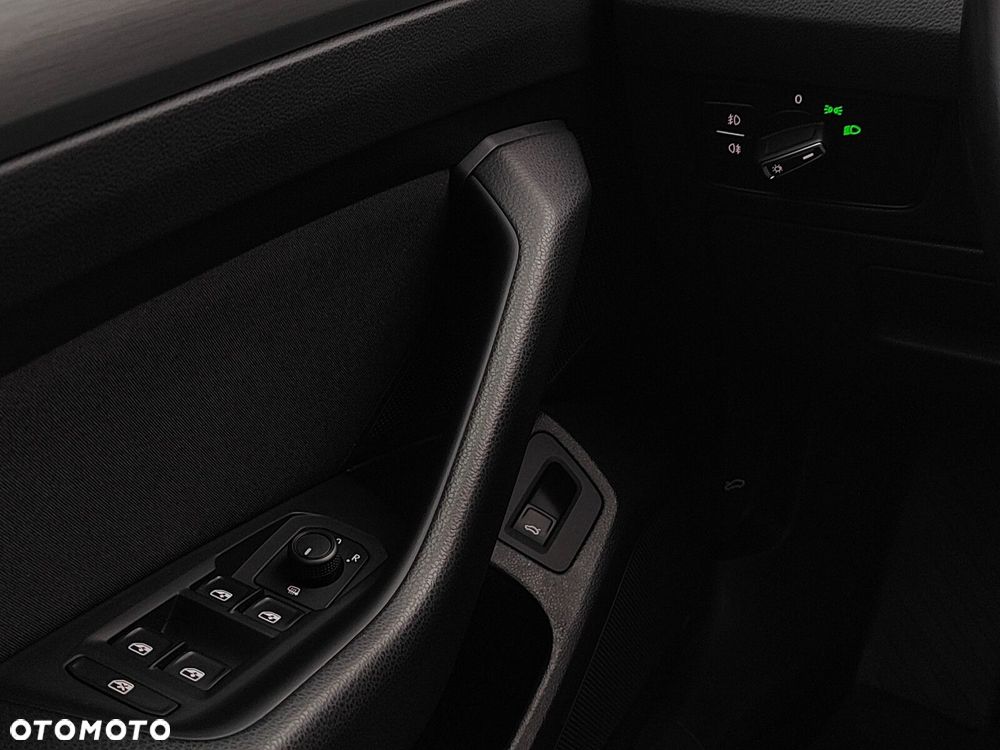 Volkswagen Passat Variant 2.0 TDI EVO Business DSG - 18