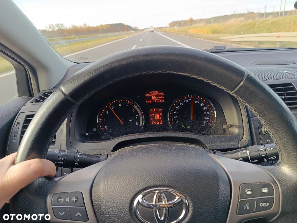 Toyota Avensis 2.0 Prestige NAVI - 38