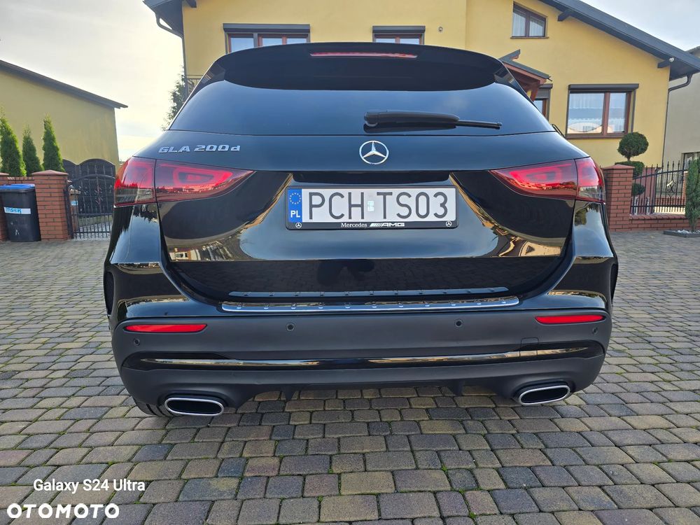 Mercedes-Benz GLA 200 d 8G-DCT AMG Line - 8