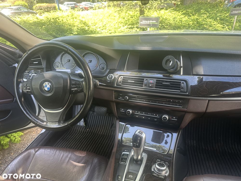 BMW Seria 5 518d Luxury Line - 11