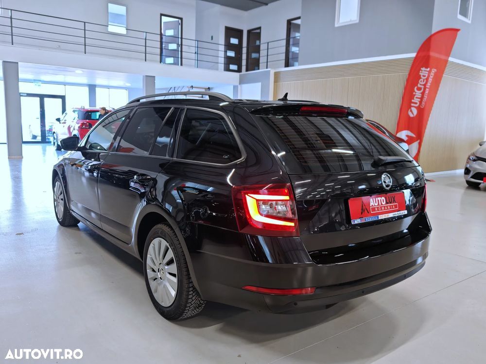 Skoda Octavia 1.6 TDI DSG Ambition - 5
