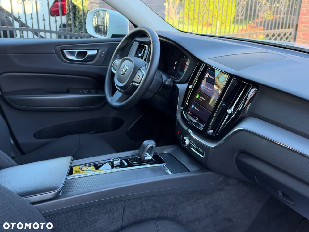 Volvo XC 60 B4 B Momentum Pro - 13