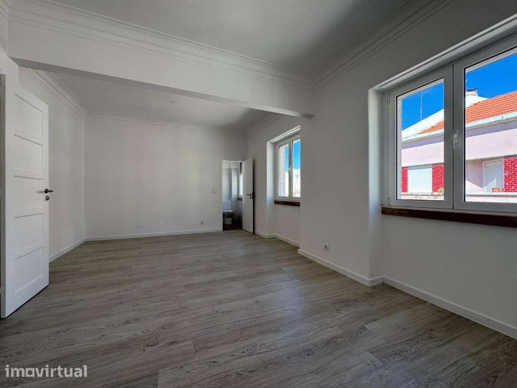 Apartamento T1 remodelado com vista rio em São Vicente, Lisboa. - Grande imagem: 3/25
