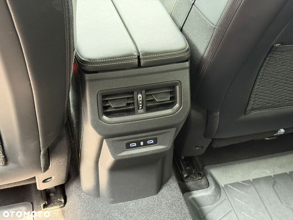 Renault Austral 1.3 TCe mHEV Iconic - 21