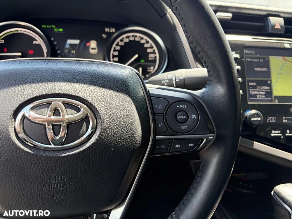 Toyota Camry - 20