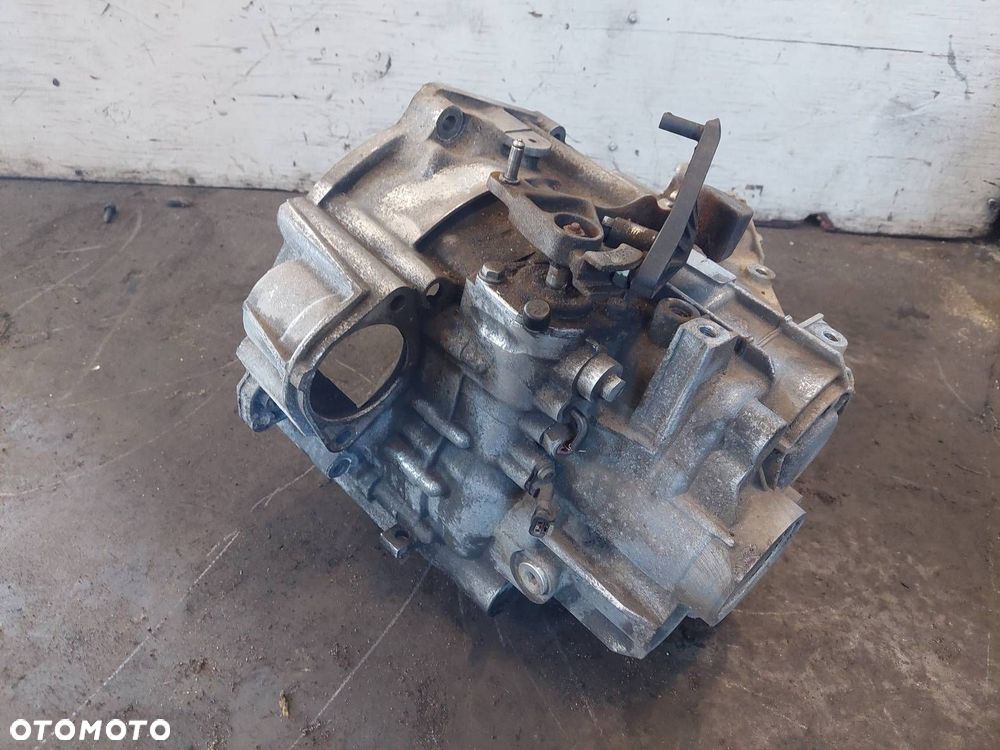 SKRZYNIA BIEGÓW AUDI A3 8P LIFT 2.0 TDI MANUAL 6 BIEGÓW LNZ - 4