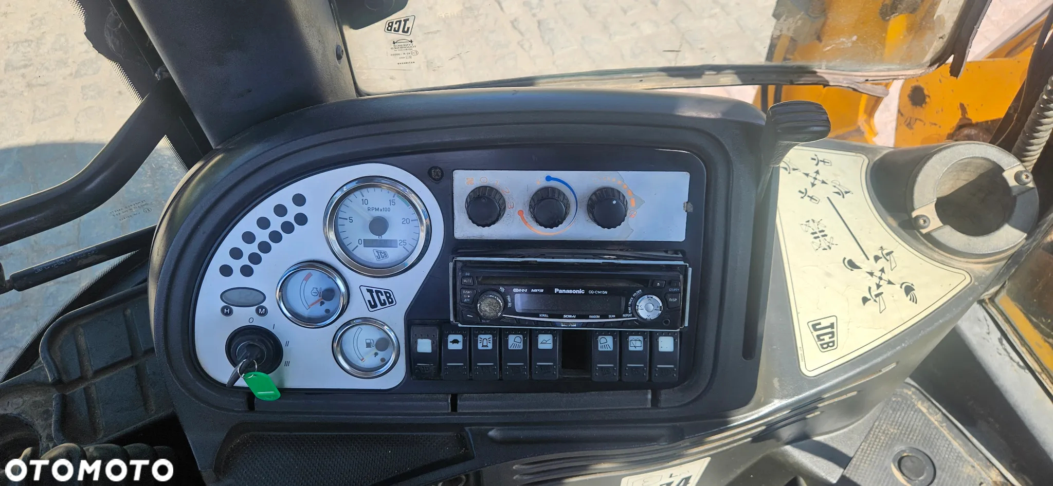 JCB 3CX - 8
