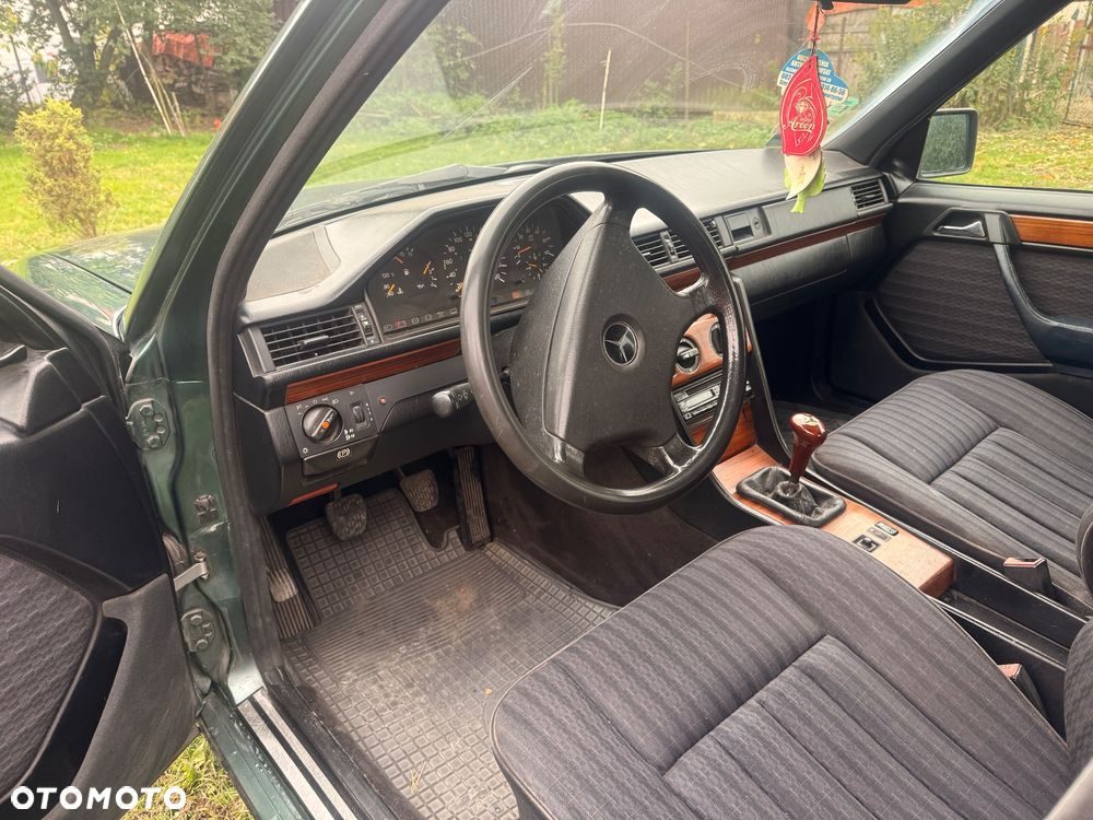 Mercedes-Benz W124 (1984-1993) - 10