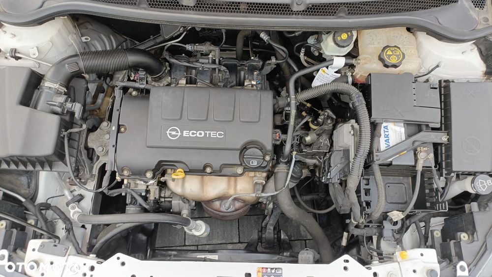 Opel Astra 1.4 ecoFLEX - 10
