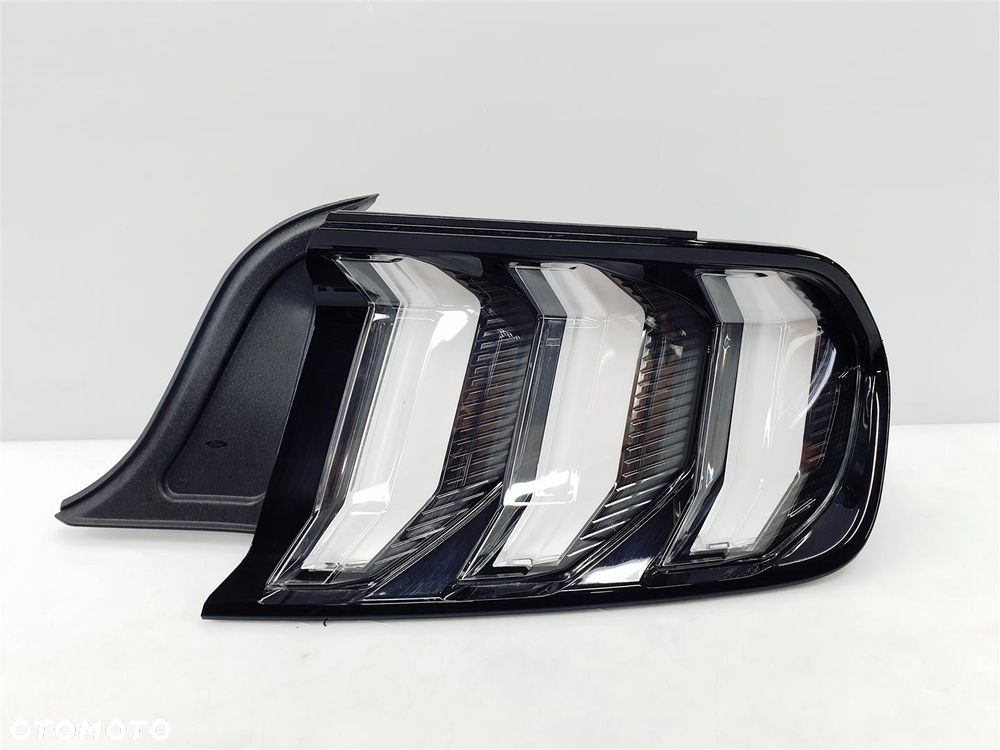 FORD MUSTANG VI LIFT 18r+ TYLNA PRAWA LAMPA LED ORY EU !!! - 2