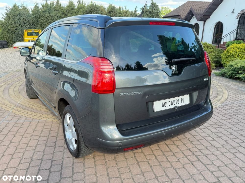 Peugeot 5008 - 32