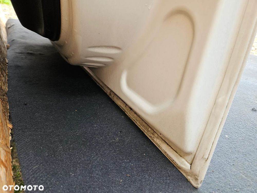 Zafira B Drzwi prawe przednie KOD LAKIERU : Z40R - 8
