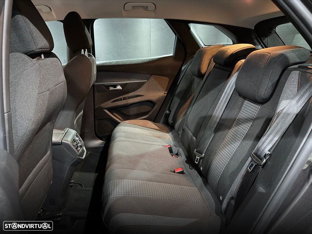 Peugeot 3008 1.5 BlueHDi Allure EAT8 - 25