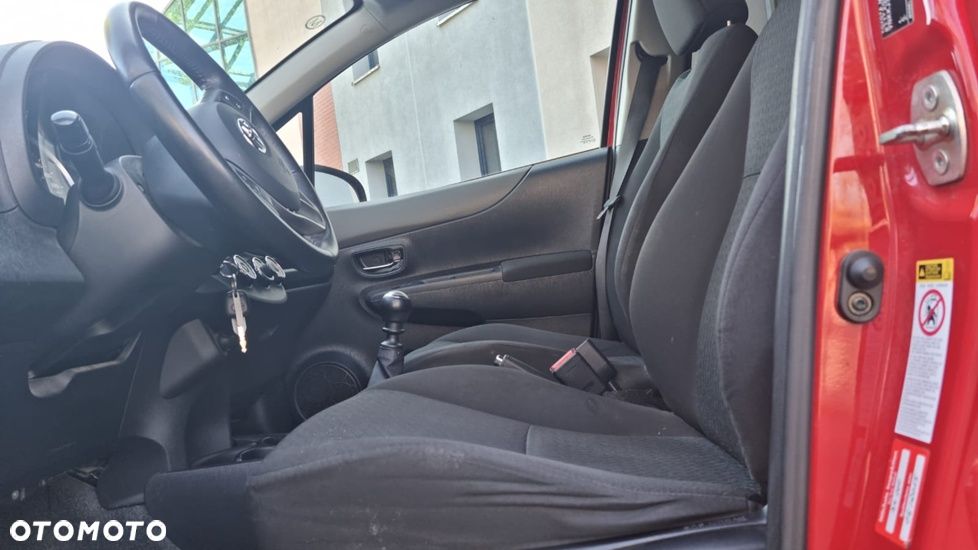 Toyota Yaris 1.33 Premium - 12