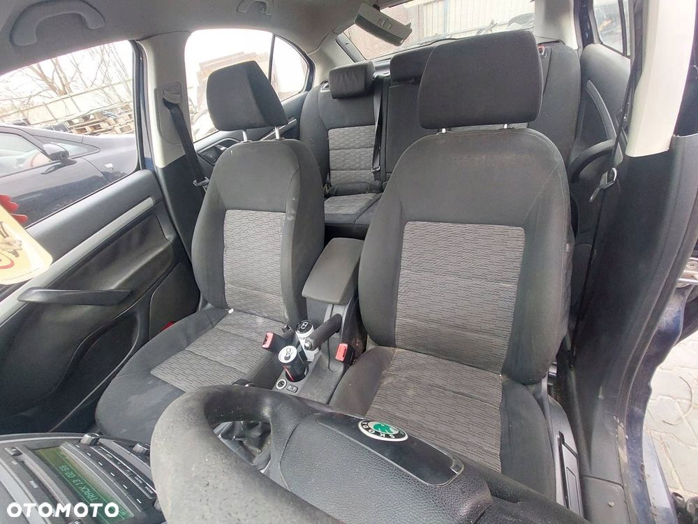FOTELE KOMPLET LEWY PRAWY KANAPA TYŁ + BOCZKI SKODA OCTAVIA II LIFT - 1
