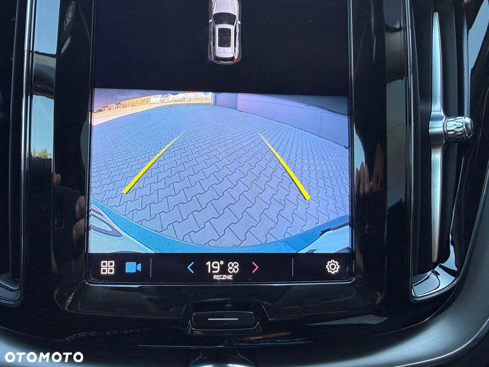 Volvo XC 60 B4 D AWD Plus Dark - 34