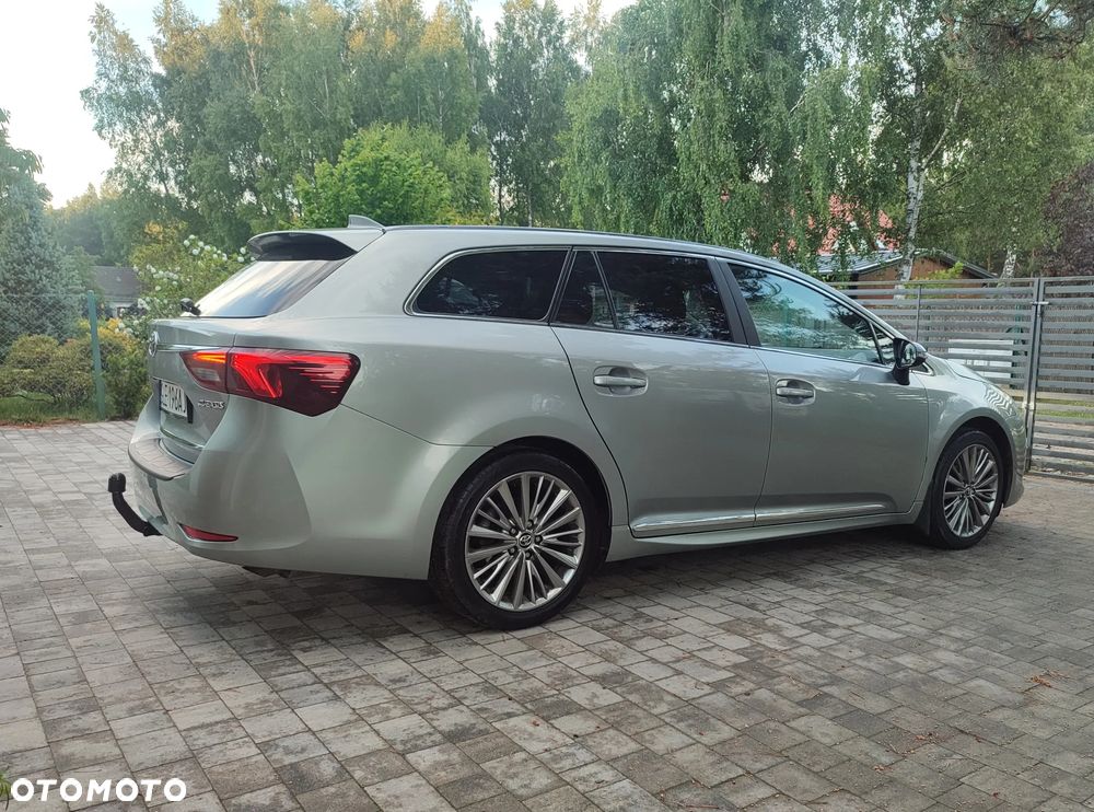Toyota Avensis Touring Sports 1.8 Multidrive S Executive - 3