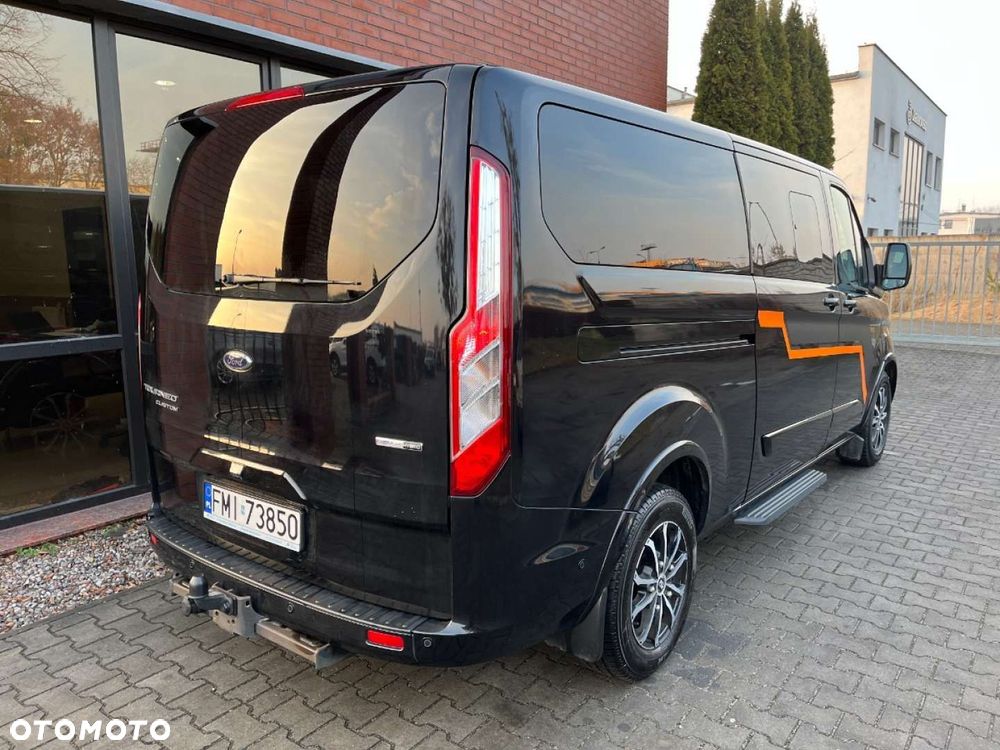 Ford Tourneo Custom - 3
