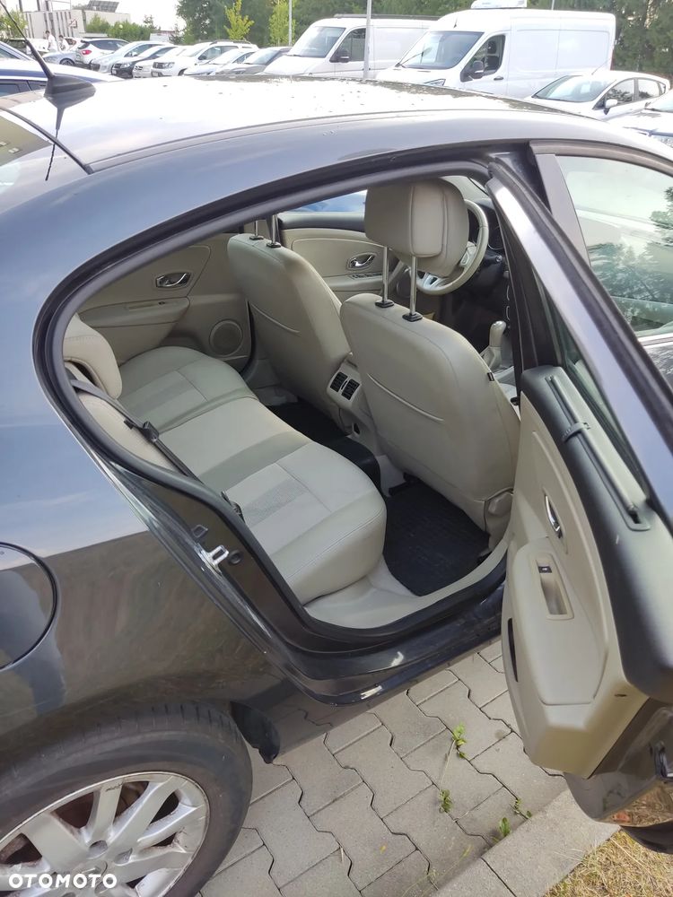 Renault Fluence 1.6 16V Privilege Euro5 - 10