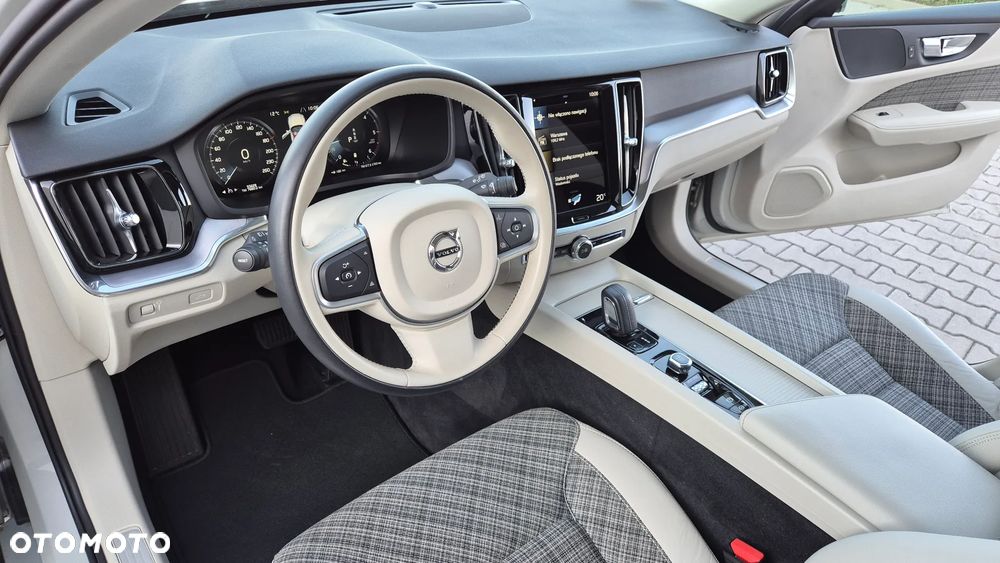 Volvo V60 B4 D Geartronic Momentum Pro - 10