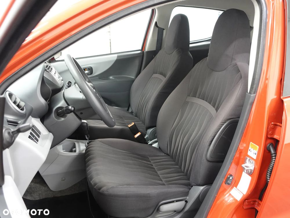 Nissan Pixo - 21
