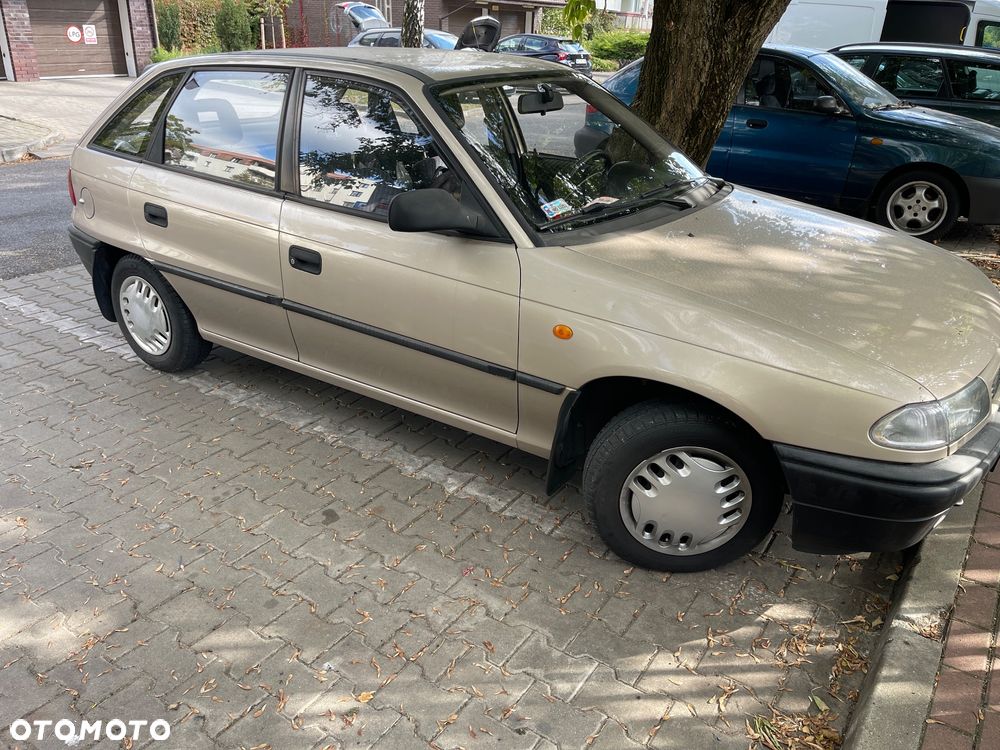 Opel Astra - 2