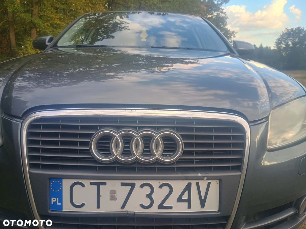 Audi A4 Limousine - 5